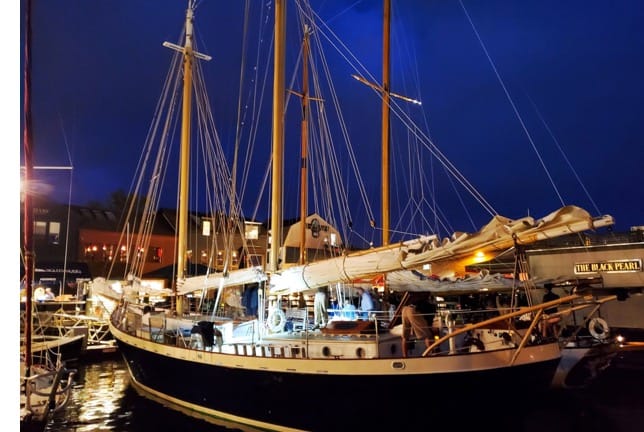 SAILING RHODE ISLAND